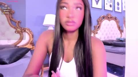 Sophie online show from December 14, 5:35 am