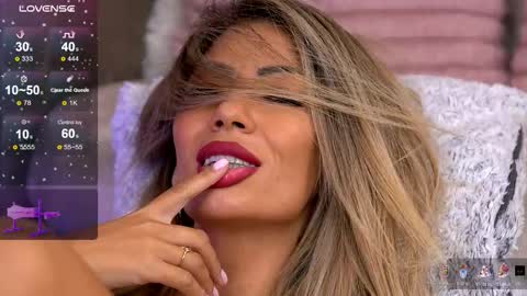 Sophie online show from November 18, 5:41 am