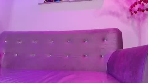 Sophie  online show from February 4, 7:39 pm