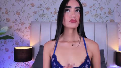 Snapshot of sophie_deargb chatting on January 23, 8:02 pm Sofia santodomingo online show from January 23, 8:02 pm