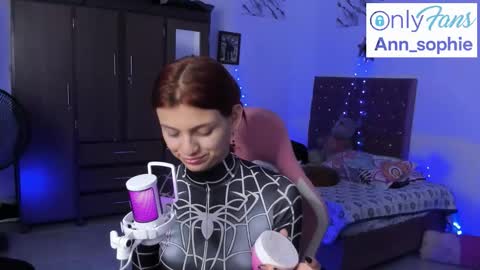 sophie doll online show from October 28, 8:14 pm