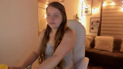 Snapshot of sophiee09_ chatting on October 16, 2:20 pm Sophie online show from October 16, 2:20 pm