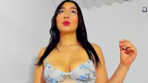 sophiee veryhot online show from September 26, 3:15 am