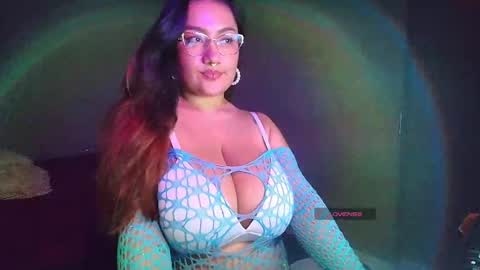 sophiejuicy_ online show from October 17, 1:09 am