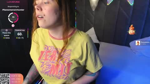 Sophie online show from April 14, 8:53 pm