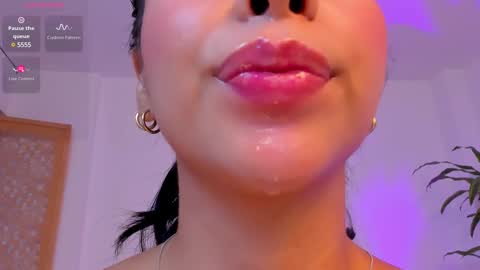 Snapshot of sophierooy chatting on March 6, 1:24 pm sophierooy online show from March 6, 1:24 pm