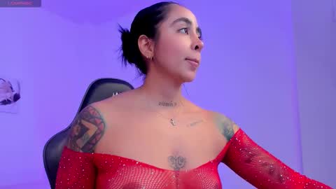 Snapshot of sophierooy chatting on September 18, 9:24 pm sophierooy online show from September 18, 9:24 pm