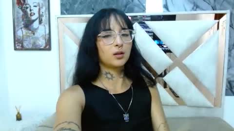 sophieesmithcs online show from April 12, 8:11 pm