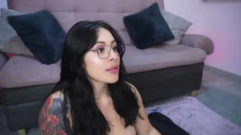 Sophiie online show from July 9, 4:26 am