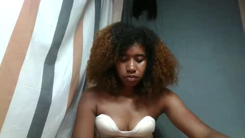 soriettezah online show from April 14, 6:08 pm