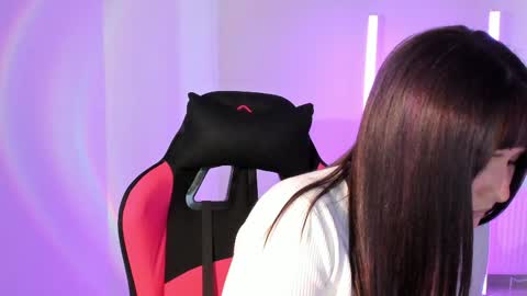 Jennie online show from April 17, 12:18 pm