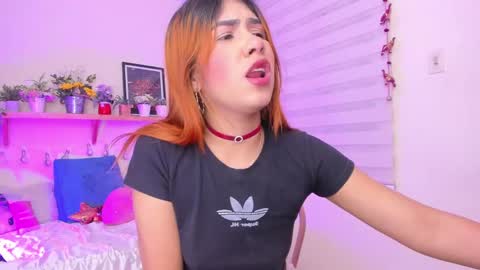 Sarah Valentina online show from March 10, 9:01 am