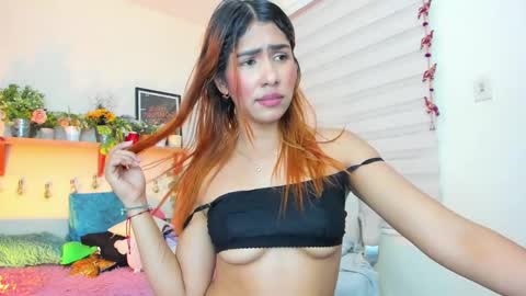 Sarah Valentina online show from February 7, 6:14 am