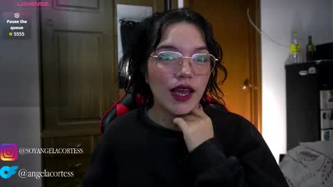 soyangelacortes online show from October 12, 6:05 am