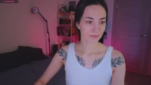 Snapshot of space_x_roxy chatting on January 7, 11:26 am Roxy online show from January 7, 11:26 am