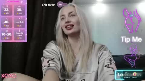 Snapshot of spacemarsi chatting on October 31, 4:47 am spacemarsi online show from October 31, 4:47 am