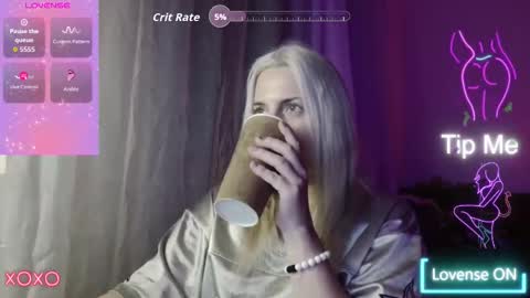 Snapshot of spacemarsi chatting on October 18, 7:59 pm spacemarsi online show from October 18, 7:59 pm