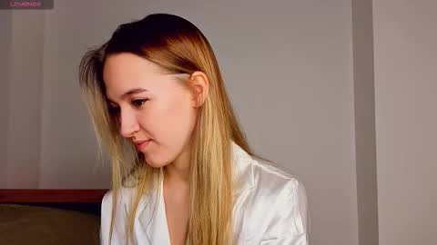 Mary online show from January 6, 8:23 pm