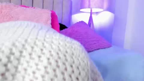 spicy   online show from June 24, 3:05 am