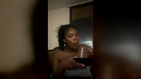 Royalty online show from August 4, 3:45 am