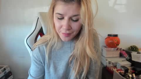 FREE ONLY FANSy online show from January 29, 9:55 am