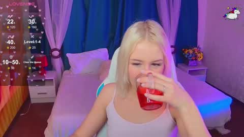 Snapshot of springajara chatting on October 4, 12:22 pm Vetta online show from October 4, 12:22 pm