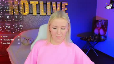 Snapshot of springajara chatting on February 8, 9:46 am Vetta online show from February 8, 9:46 am