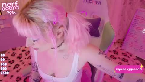 squeezypeach online show from October 11, 12:48 am