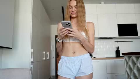 Scarlett online show from July 6, 11:37 am