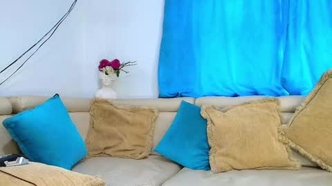   online show from March 10, 5:39 pm