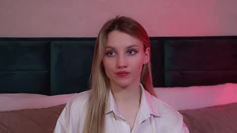 StacyEvances online show from March 21, 6:24 pm