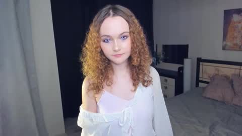 Violet online show from February 12, 8:32 pm