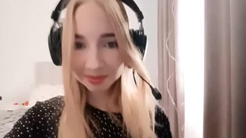 Mila online show from February 10, 6:05 am