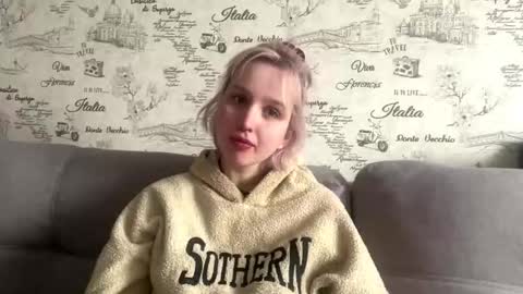 Emma online show from March 6, 9:04 am