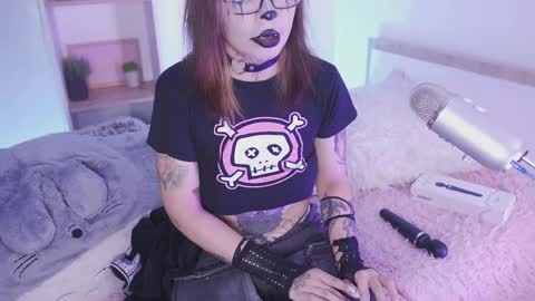 Yoko online show from May 15, 11:51 pm
