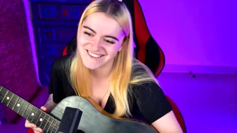 stef_nicks online show from September 14, 10:02 am