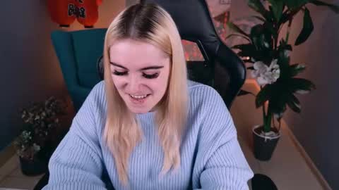 stef_nicks online show from September 25, 5:50 am