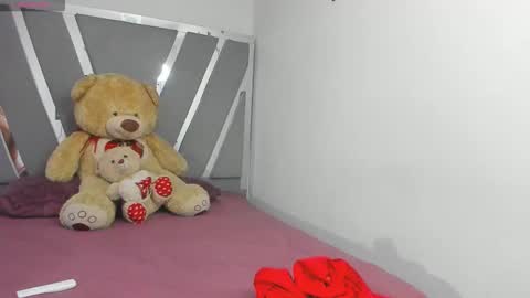 Stefy Milf online show from February 3, 11:51 pm