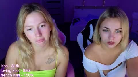 Stefany and Bettany online show from September 27, 4:14 pm