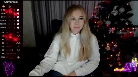 Stella  Cox online show from December 19, 8:50 am