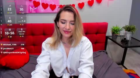 Stella online show from April 14, 7:52 am