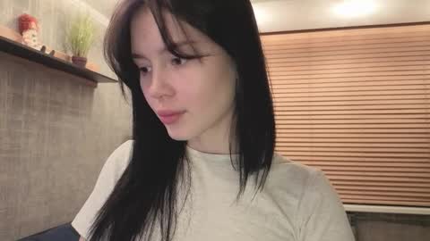 Eva online show from April 10, 11:11 pm