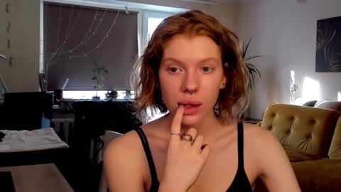 S T E L L A online show from February 20, 12:15 pm