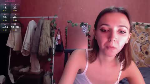 Snapshot of steph_fossst chatting on October 21, 12:47 am Stephanie 3 online show from October 21, 12:47 am