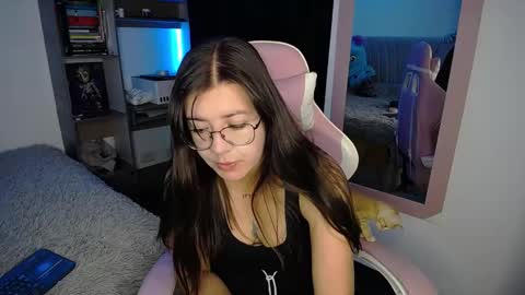 Emma online show from March 11, 2:32 am