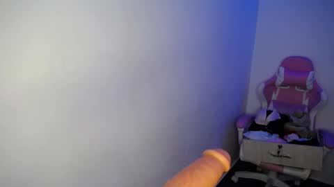 Emma online show from February 23, 7:01 pm