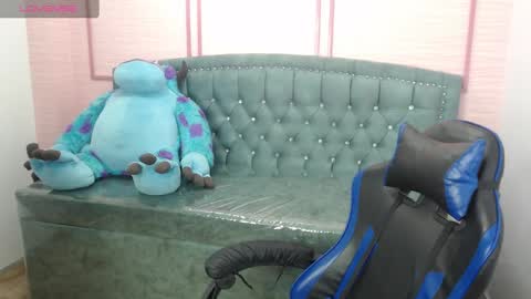 Snapshot of stephania_t chatting on February 13, 10:23 am Stephania online show from February 13, 10:23 am