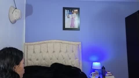 Stephania online show from June 18, 1:27 pm
