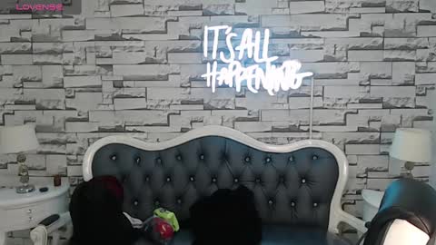Snapshot of stephania_t chatting on February 11, 10:58 am Stephania online show from February 11, 10:58 am