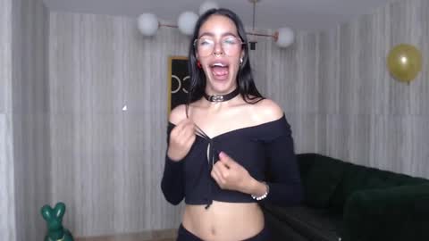 Snapshot of stephania_t chatting on January 17, 5:08 pm Stephania online show from January 17, 5:08 pm
